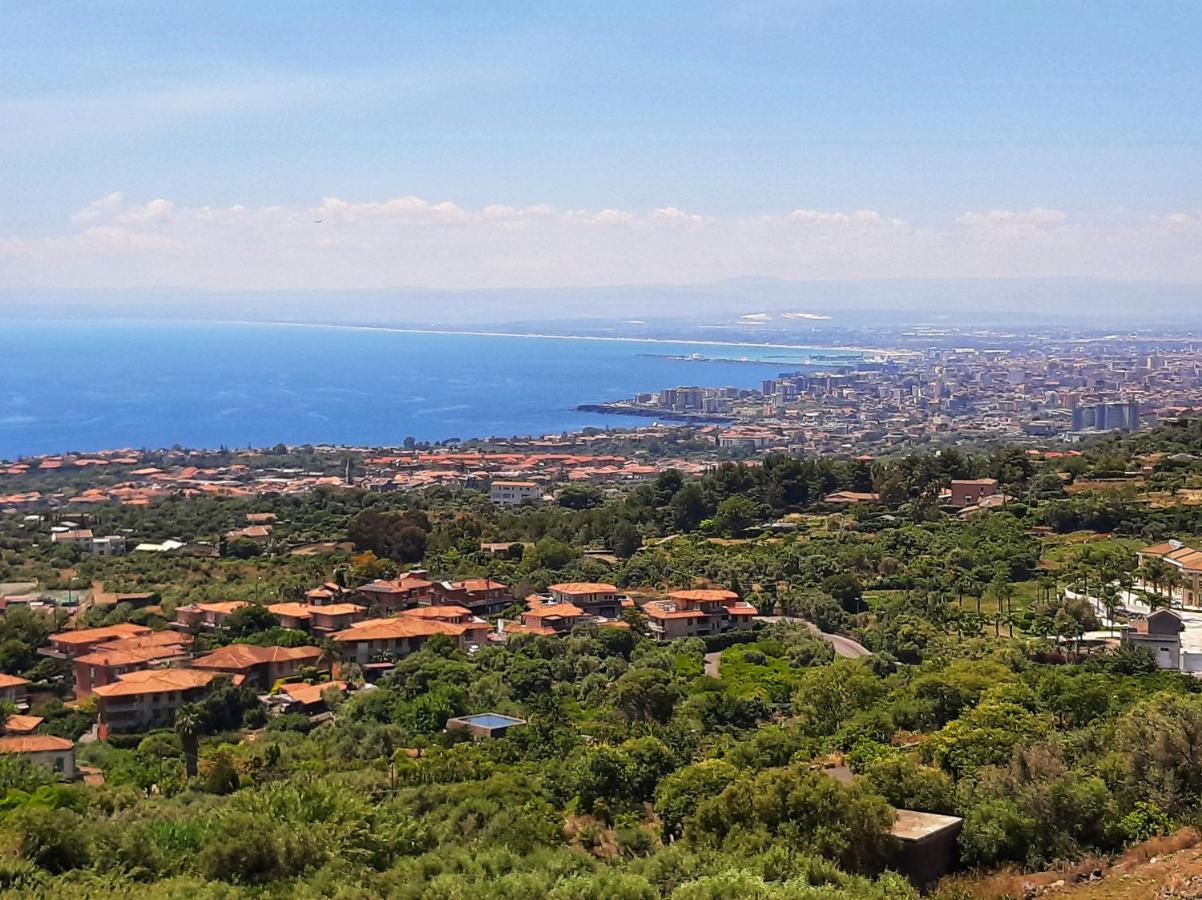 La Petite Maison Aci Castello Eksteriør billede